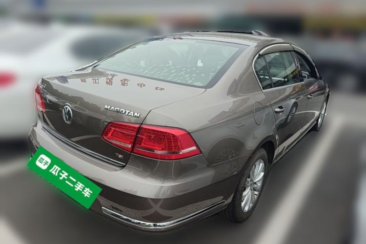 Used Volkswagen Magotan 2015 1.8TSI Advanced Model Rear Right 45 Deg