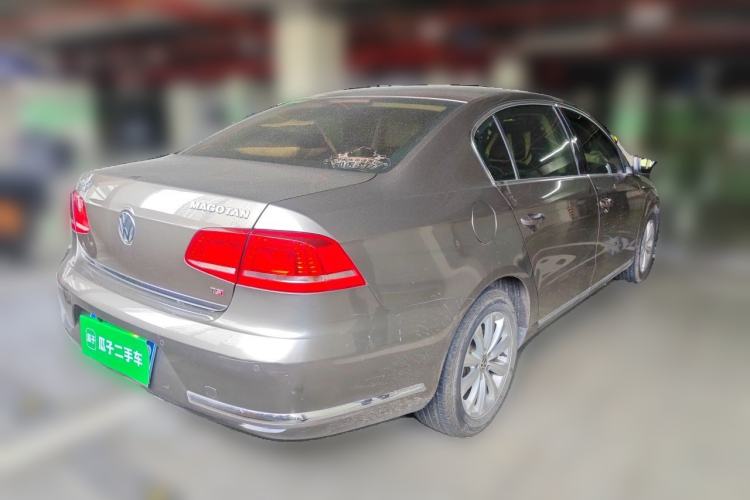 Used Volkswagen Magotan 2015 1.8TSI Luxury Model Rear Right 45 Deg