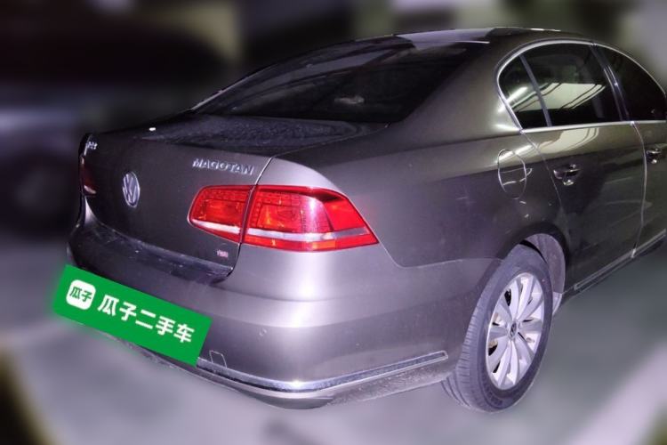 Used Volkswagen Magotan 2015 1.8TSI Advanced Model Rear Right 45 Deg