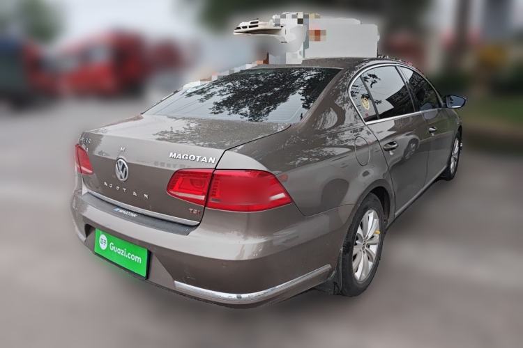 Used Volkswagen Magotan 2015 Revised Version 2.0 TSI Luxury Edition Rear Right 45 Deg