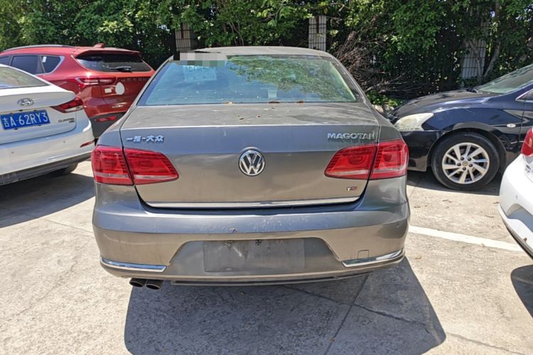 Used Volkswagen Magotan 2015 1.8TSI Luxury Model Rear