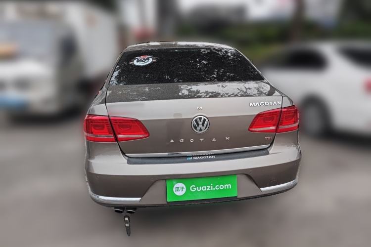 Used Volkswagen Magotan 2015 Revised Version 2.0 TSI Luxury Edition Rear