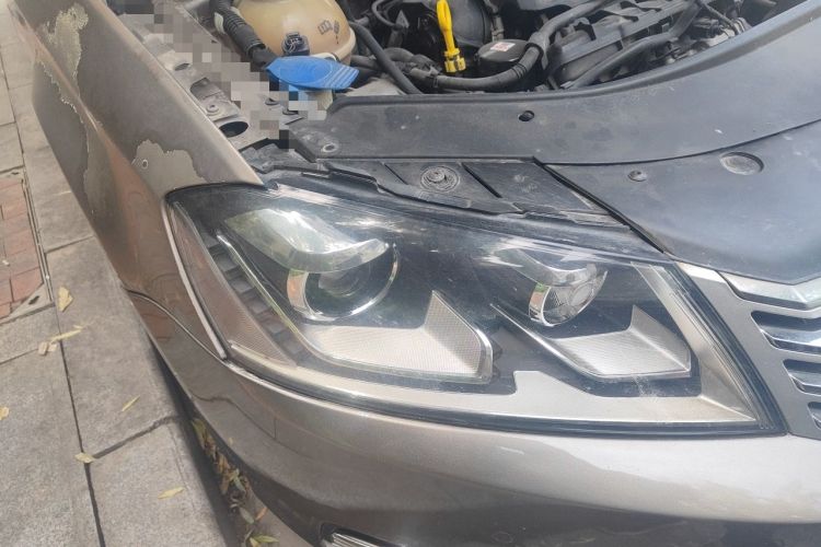 Used Volkswagen Magotan 2015 1.8TSI Advanced Model Right Front Headlight