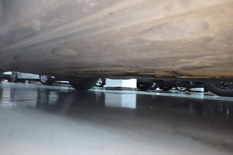 Used Volkswagen Magotan 2015 1.8TSI Luxury Model Right Side Sill