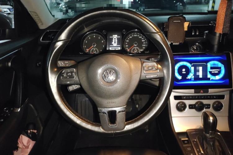 Used Volkswagen Magotan 2015 1.8TSI Luxury Model Steering Wheel