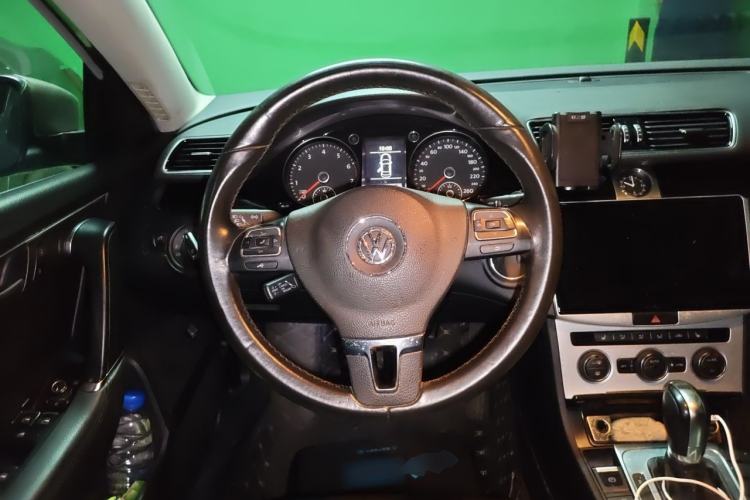 Used Volkswagen Magotan 2015 1.8TSI Luxury Model Steering Wheel
