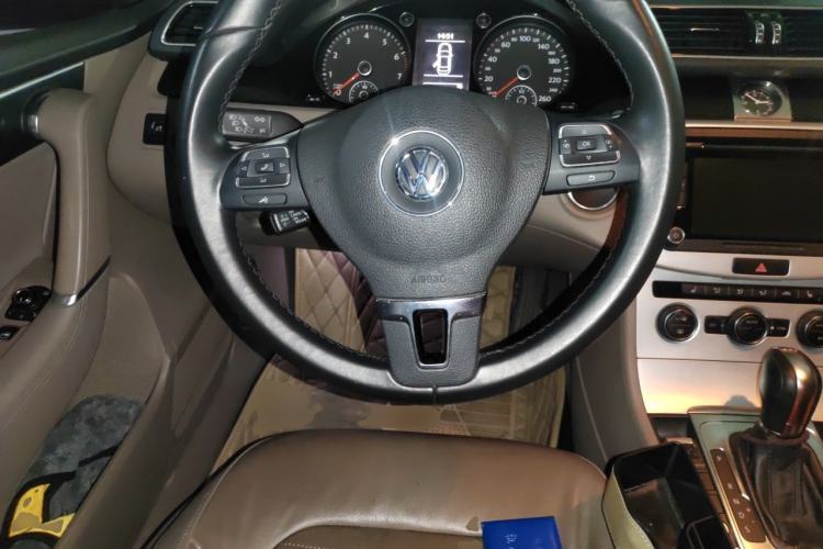 Used Volkswagen Magotan 2015 Facelift 1.8TSI Luxury Model Steering Wheel