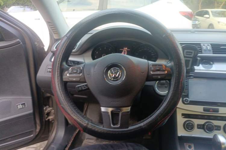 Used Volkswagen Magotan 2015 1.8TSI Advanced Model Steering Wheel