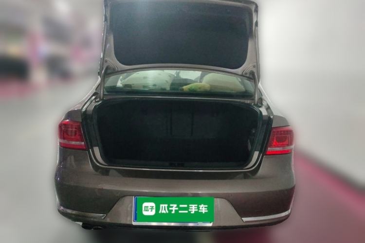 Used Volkswagen Magotan 2015 2.0 TSI Luxury Model Trunk