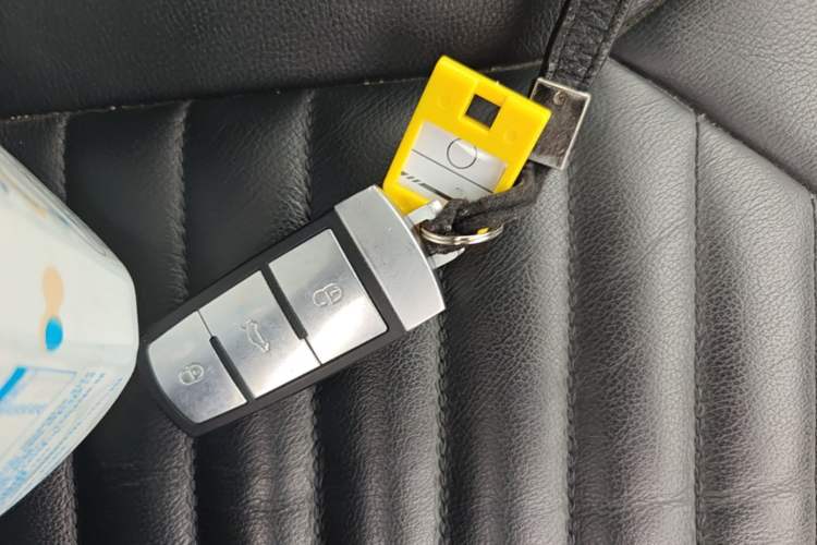 Used Volkswagen Magotan 2015 1.8TSI Advanced Model Vehicle Key