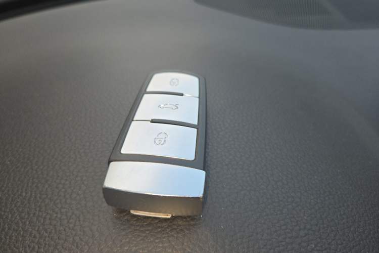Used Volkswagen Magotan 2015 2.0 TSI Prestige Model Vehicle Key