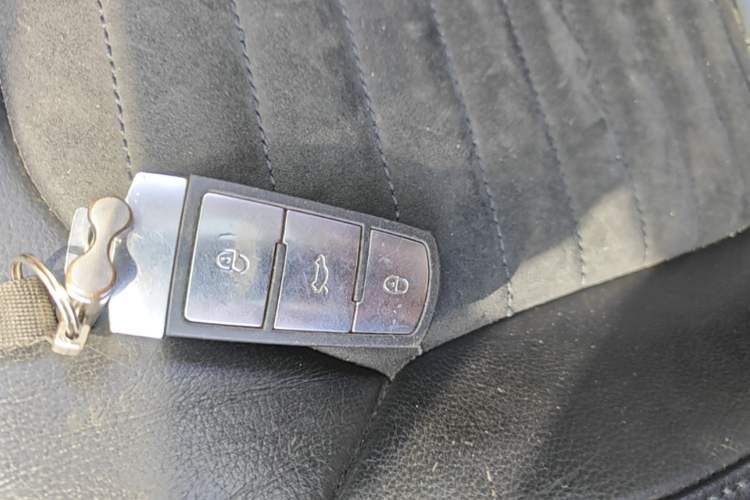 Used Volkswagen Magotan 2015 1.8TSI Luxury Model Vehicle Key