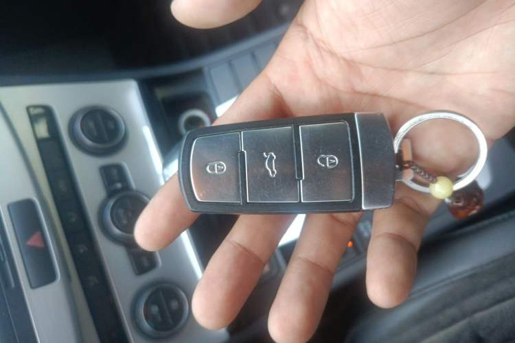 Used Volkswagen Magotan 2015 1.8TSI Advanced Model Vehicle Key