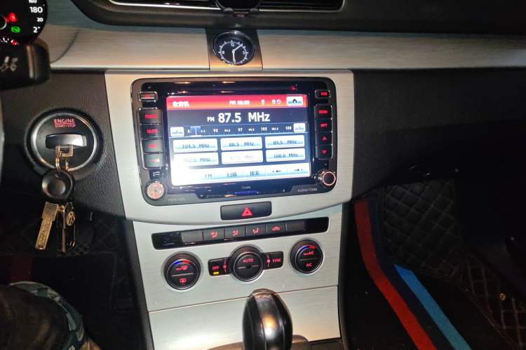 Used Volkswagen Magotan 2016 1.8TSI Smart Enjoyment Leading Model Audio And AC Panel