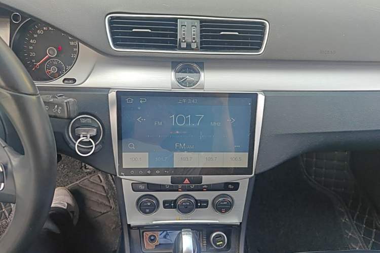Used Volkswagen Magotan 2016 1.8TSI Smart Enjoyment Leading Model Audio And AC Panel