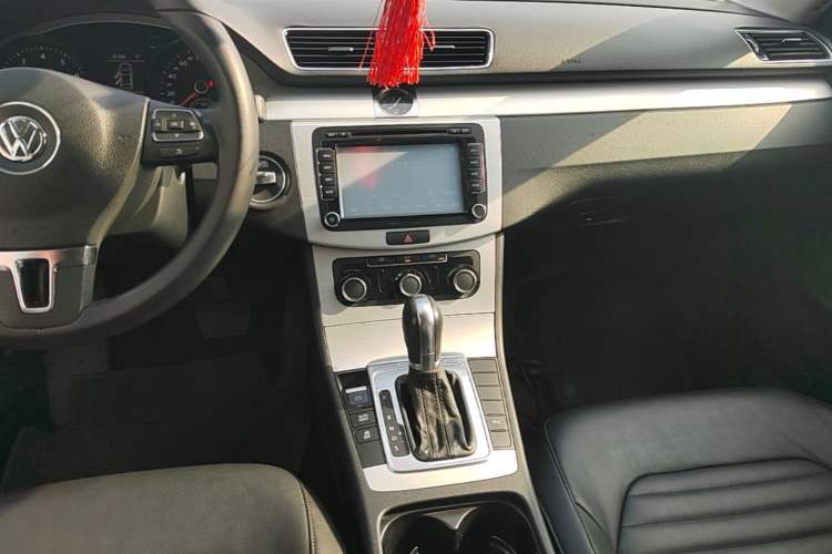 Used Volkswagen Magotan 2016 1.8TSI Smart Comfort Model Audio And AC Panel