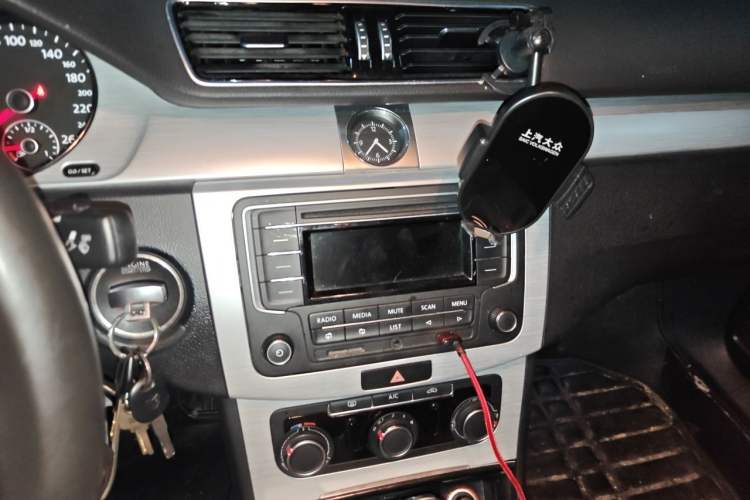 Used Volkswagen Magotan 2016 1.8TSI Smart Comfort Model Audio And AC Panel