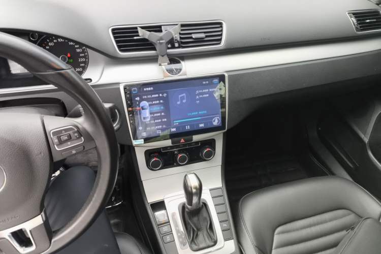 Used Volkswagen Magotan 2016 1.8TSI Smart Comfort Model Audio And AC Panel