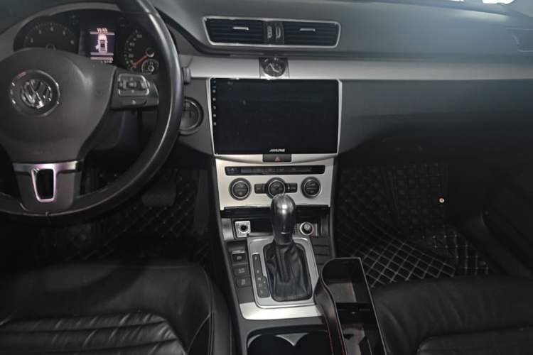 Used Volkswagen Magotan 2016 1.8TSI Smart Enjoyment Leading Model Audio And AC Panel