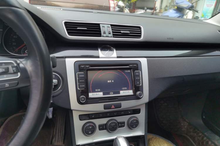 Used Volkswagen Magotan 2016 1.8TSI Luxury Comfort Model Audio And AC Panel