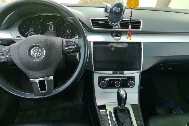 Used Volkswagen Magotan 2016 1.8TSI Smart Comfort Model Center Console