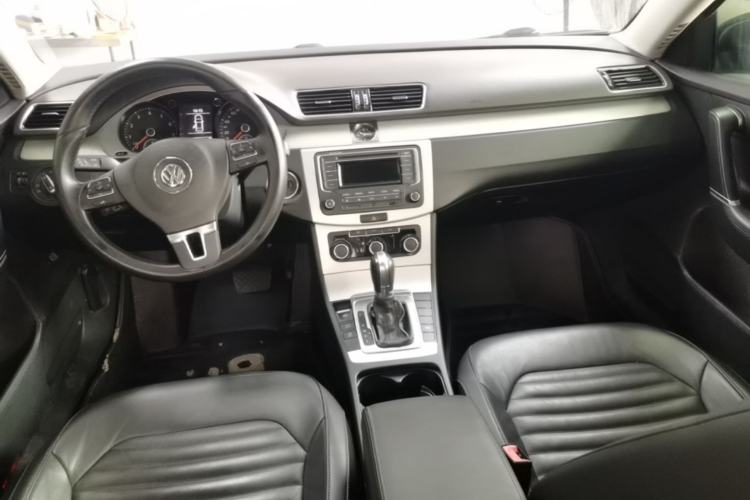 Used Volkswagen Magotan 2016 1.8TSI Smart Comfort Model Center Console
