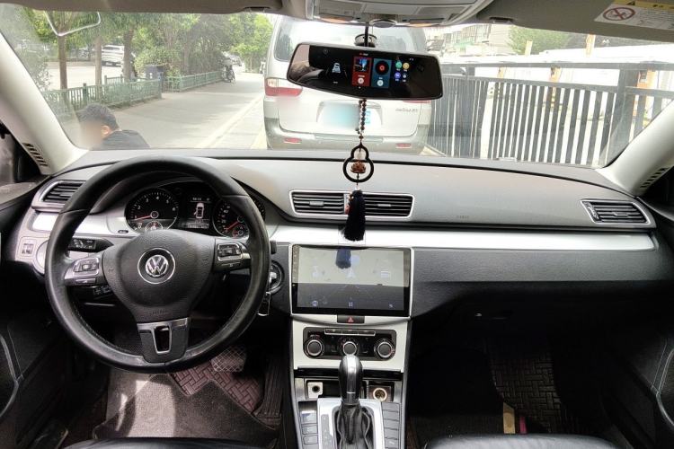 Used Volkswagen Magotan 2016 1.8TSI Smart Comfort Model Center Console