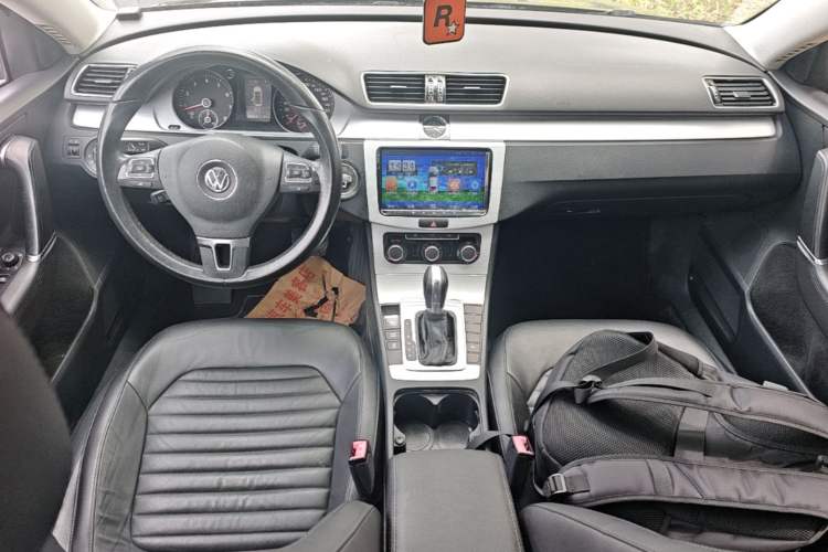 Used Volkswagen Magotan 2016 1.8TSI Smart Comfort Model Center Console