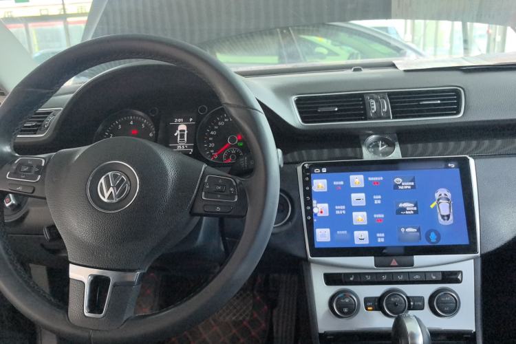 Used Volkswagen Magotan 2016 1.8TSI Luxury Comfort Model Center Console