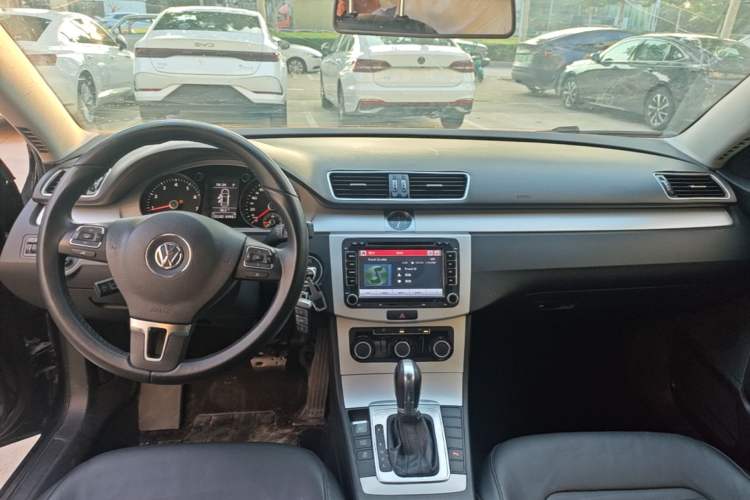 Used Volkswagen Magotan 2016 1.8TSI Smart Comfort Model Center Console