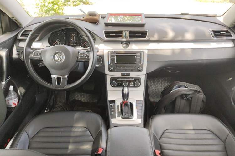 Used Volkswagen Magotan 2016 1.8TSI Smart Comfort Model Center Console
