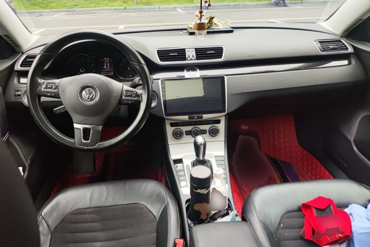 Used Volkswagen Magotan 2016 1.8TSI Luxury Comfort Model Center Console