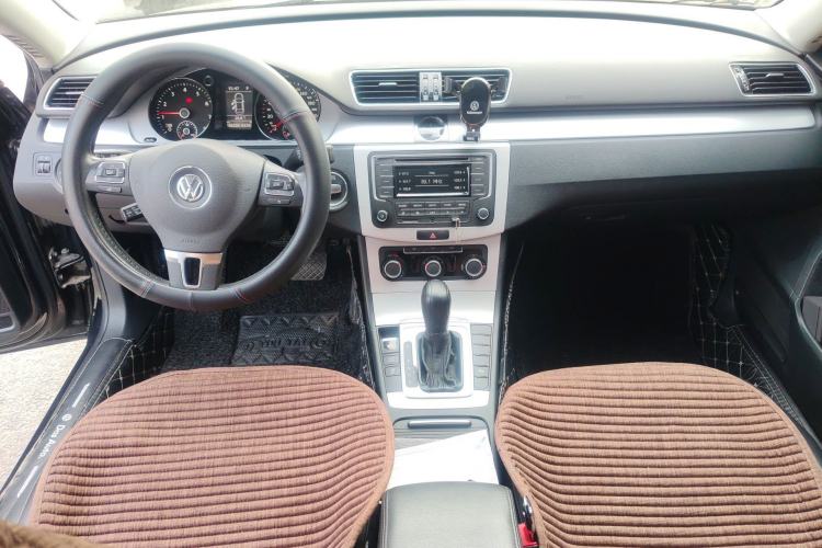 Used Volkswagen Magotan 2016 1.8TSI Smart Comfort Model Center Console