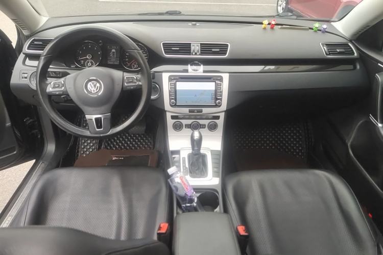 Used Volkswagen Magotan 2016 2.0 TSI Luxury Comfort Version Center Console