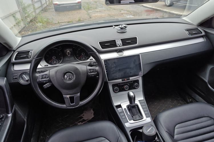 Used Volkswagen Magotan 2016 1.8TSI Smart Comfort Model Center Console