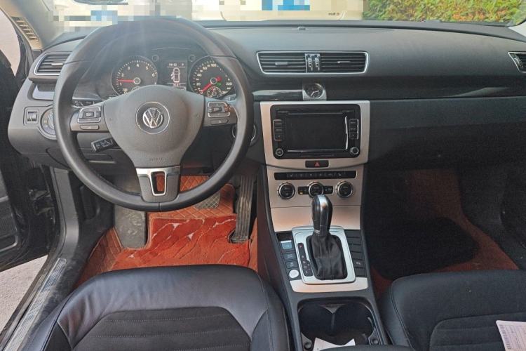 Used Volkswagen Magotan 2016 1.8TSI Luxury Comfort Model Center Console