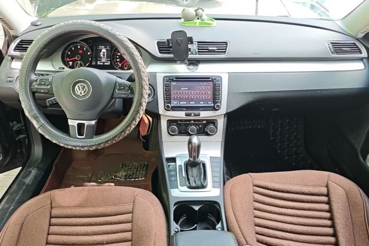 Used Volkswagen Magotan 2016 1.8TSI Smart Comfort Model Center Console