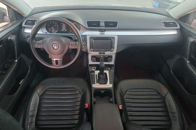 Used Volkswagen Magotan 2016 1.8TSI Smart Comfort Model Center Console