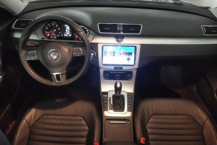 Used Volkswagen Magotan 2016 1.8TSI Smart Comfort Model Center Console