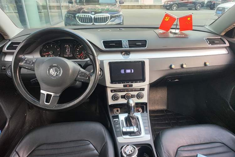 Used Volkswagen Magotan 2016 1.8TSI Smart Enjoyment Leading Model Center Console
