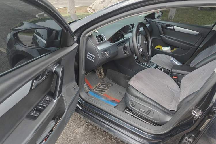 Used Volkswagen Magotan 2016 1.8TSI Smart Comfort Model Driver Seat
