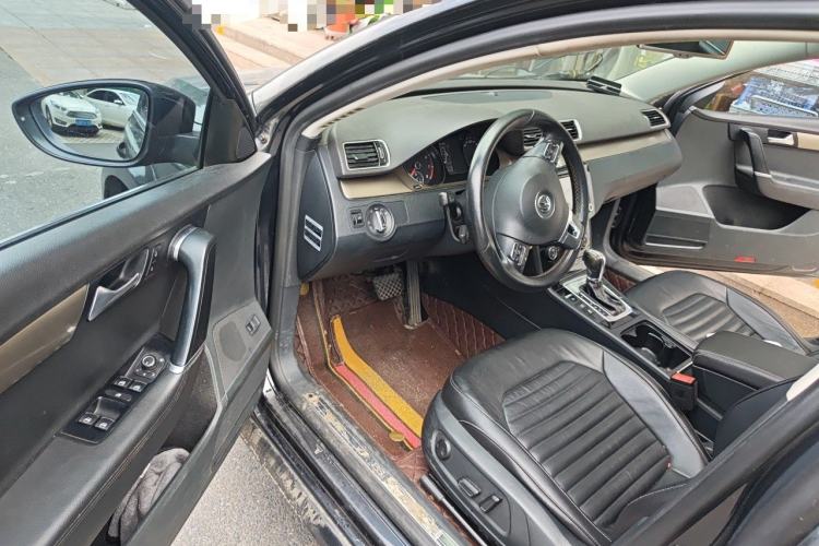 Used Volkswagen Magotan 2016 1.8TSI 25th Anniversary Edition Driver Seat