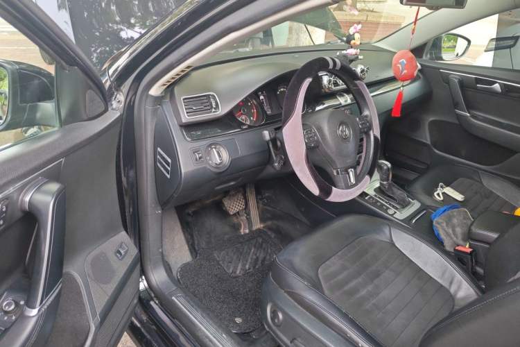 Used Volkswagen Magotan 2016 1.8TSI Luxury Comfort Model Driver Seat