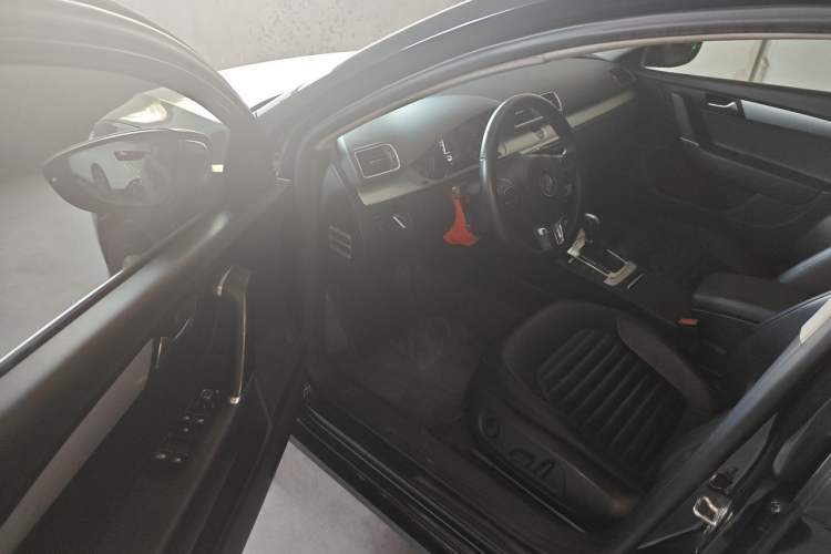 Used Volkswagen Magotan 2016 1.8TSI Smart Comfort Model Driver Seat