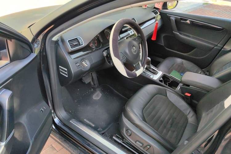 Used Volkswagen Magotan 2016 1.8TSI Luxury Comfort Model Driver Seat