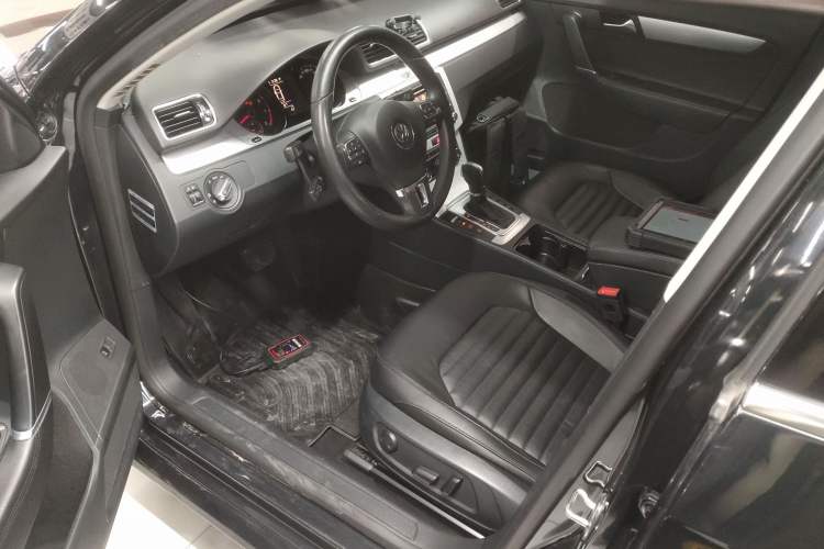 Used Volkswagen Magotan 2016 1.8TSI Smart Comfort Model Driver Seat