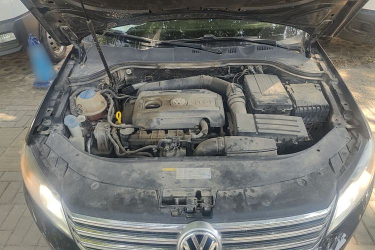 Used Volkswagen Magotan 2016 1.8TSI Smart Comfort Model Engine Bay