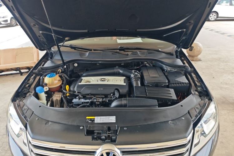 Used Volkswagen Magotan 2016 1.8TSI 25th Anniversary Edition Engine Bay