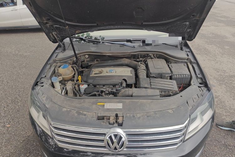Used Volkswagen Magotan 2016 1.8TSI Smart Comfort Model Engine Bay