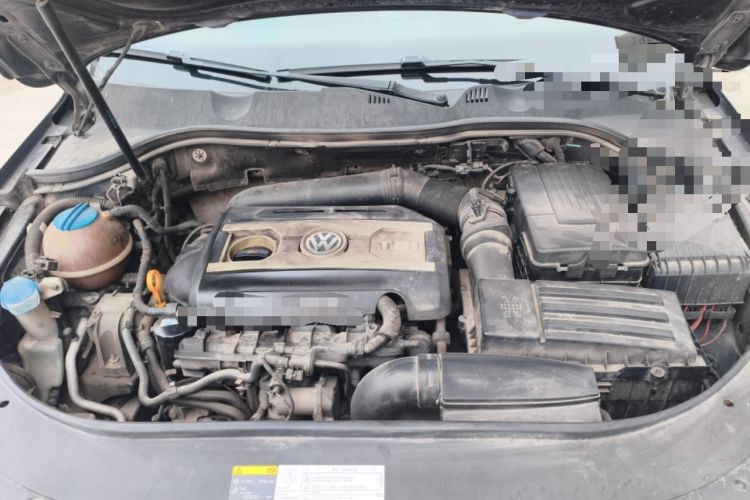 Used Volkswagen Magotan 2016 1.8TSI Smart Comfort Model Engine Bay